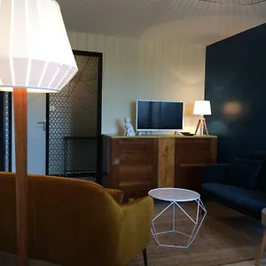 Le 82 公寓